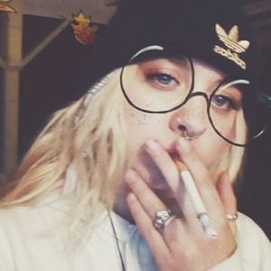 Meet your Posher, Ashlee